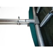 Capetan® Olive 305 cm átm. 4 w lábbal 8 hálótartó oszloppal rendelkező kültéri Luxus trambulin szett védőhálóval, 160Kg teherbírással, 64db rugóval - A megnövelt számú láb és rugó miatt  a legstabilabb trambulin